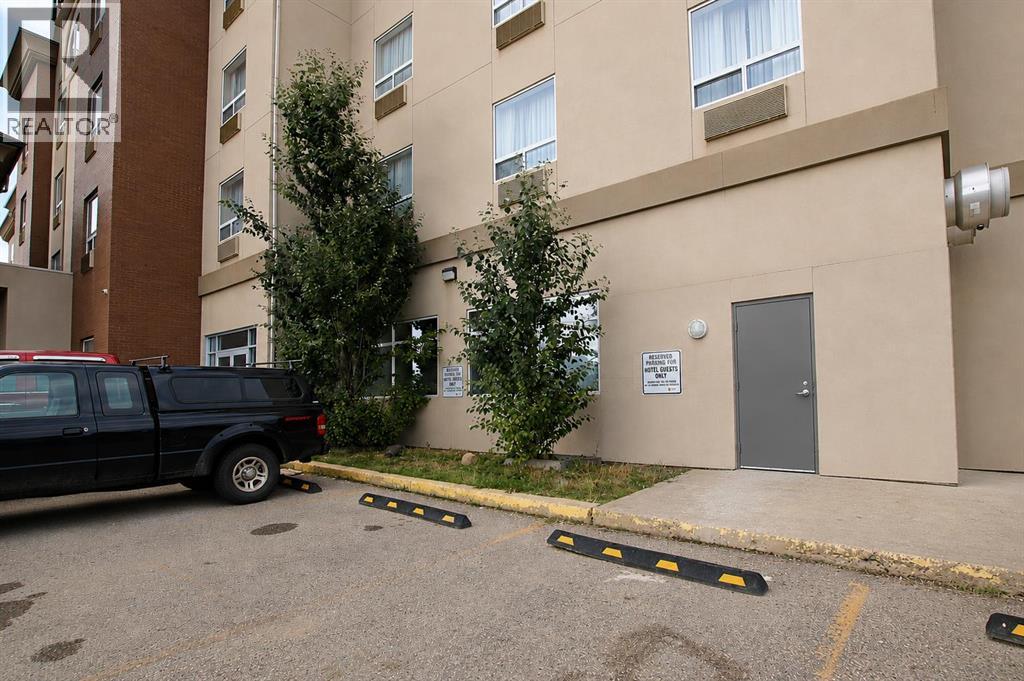 8200 Franklin Avenue, Fort McMurray