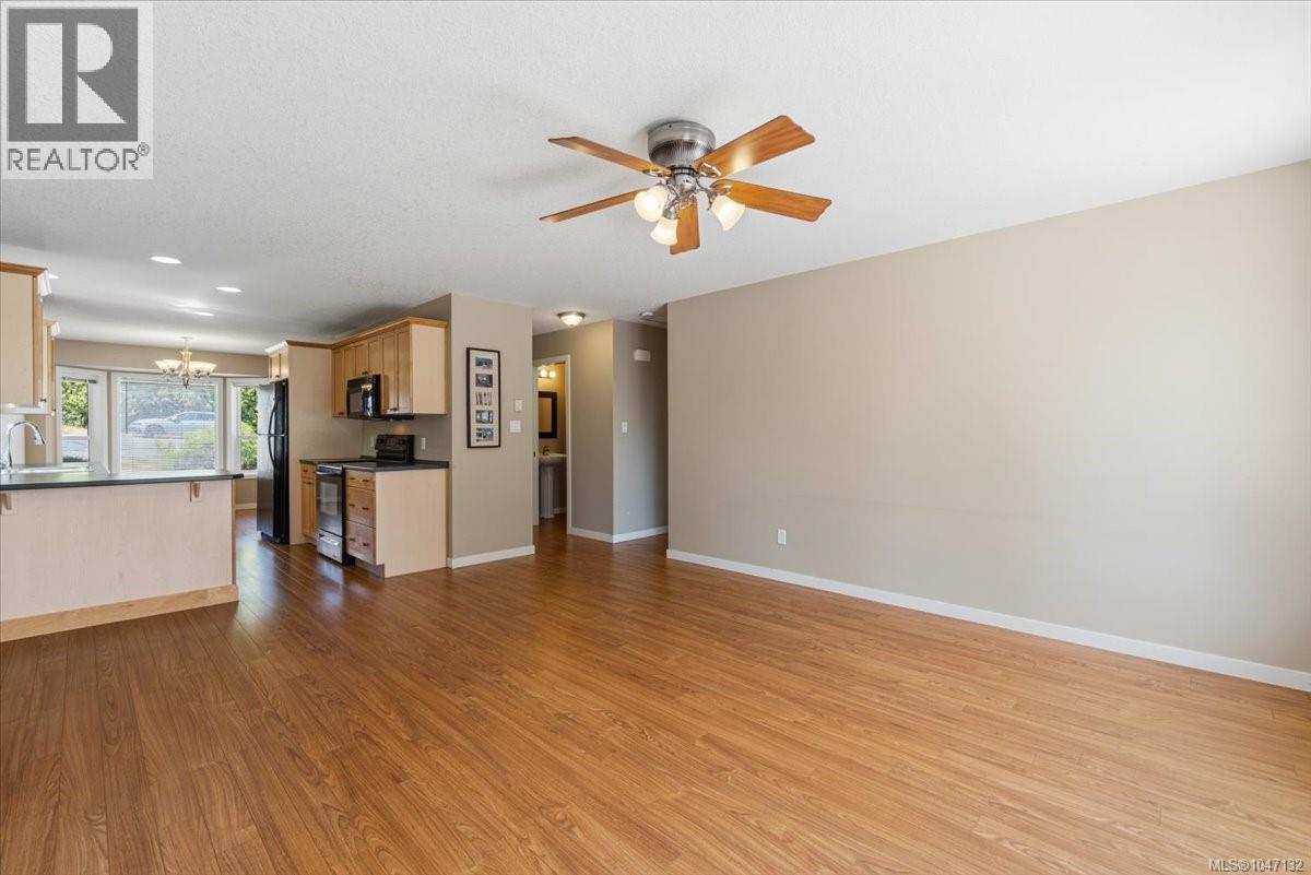 900 Georgia Ave - 6