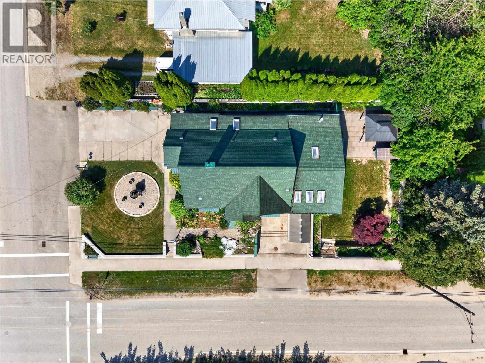 900 Sicamous Street - Image 28