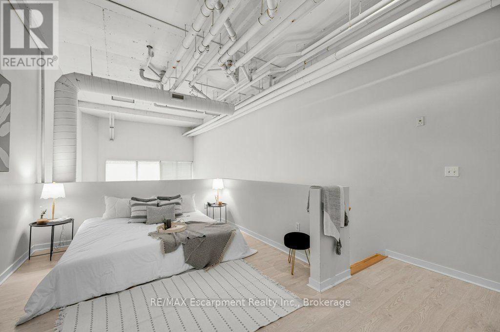 #107 66 BAY STREET S - 20