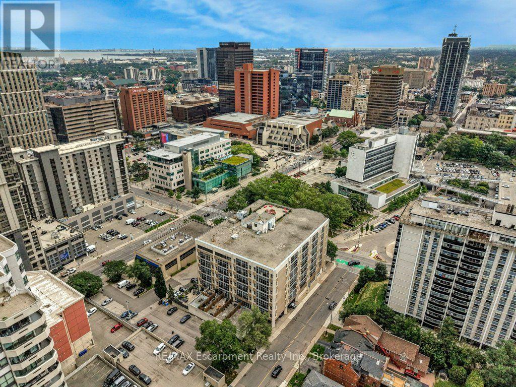 #107 66 BAY STREET S - Image 34