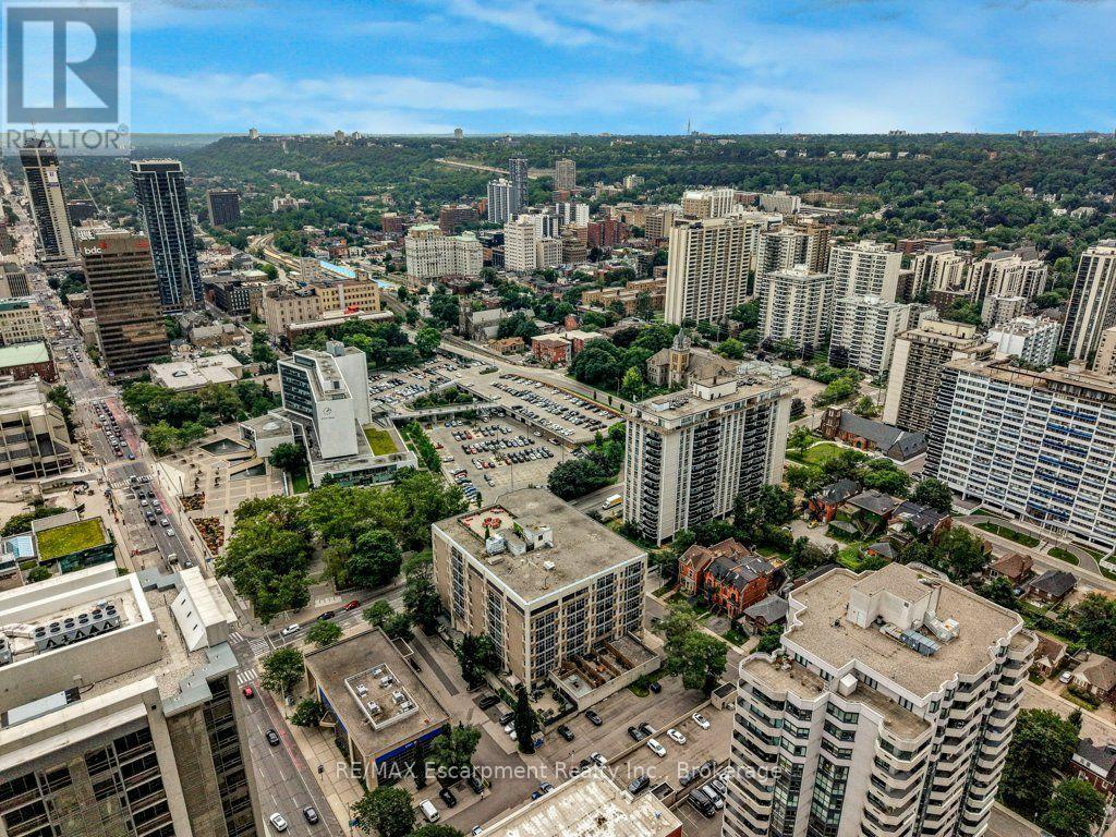 #107 66 BAY STREET S - Image 36
