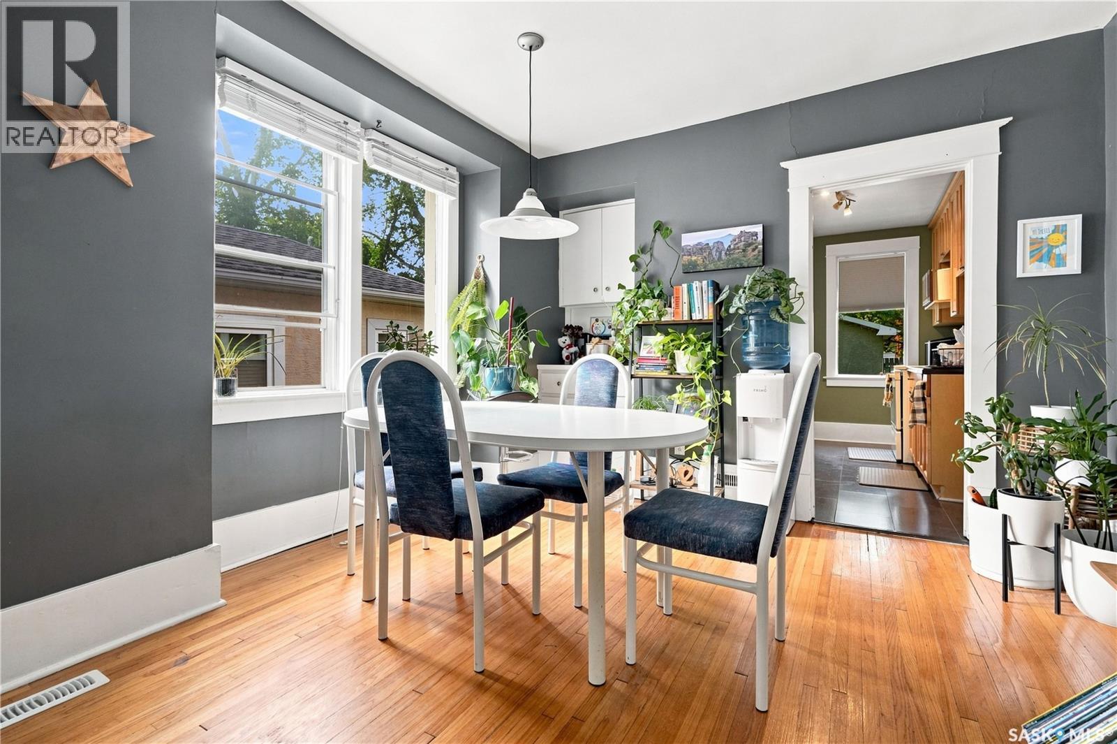 179 Angus CRESCENT - 11