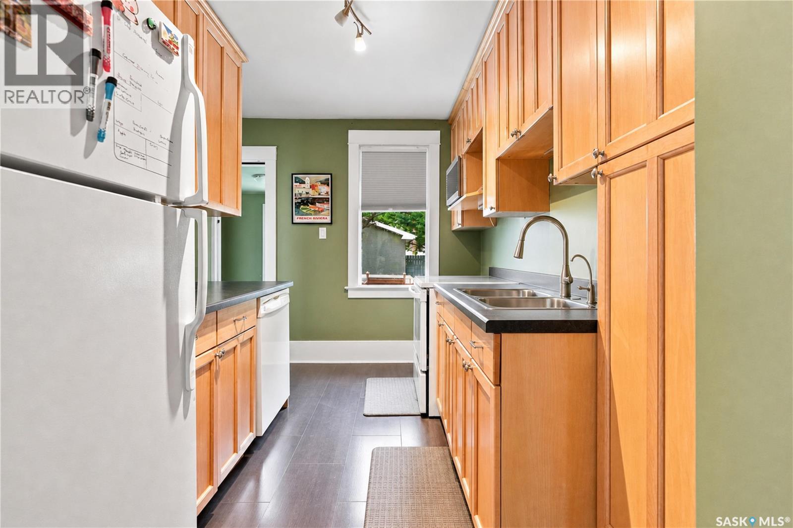 179 Angus CRESCENT - 14