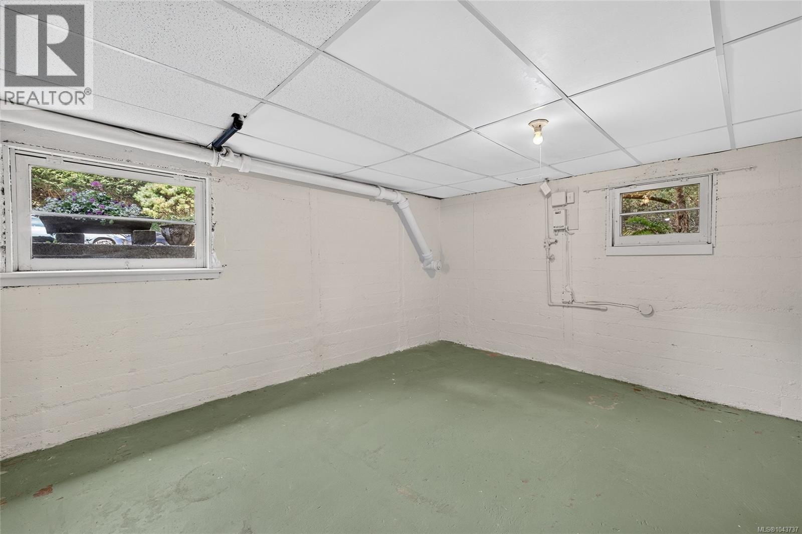 1390 Laurel Rd - 34