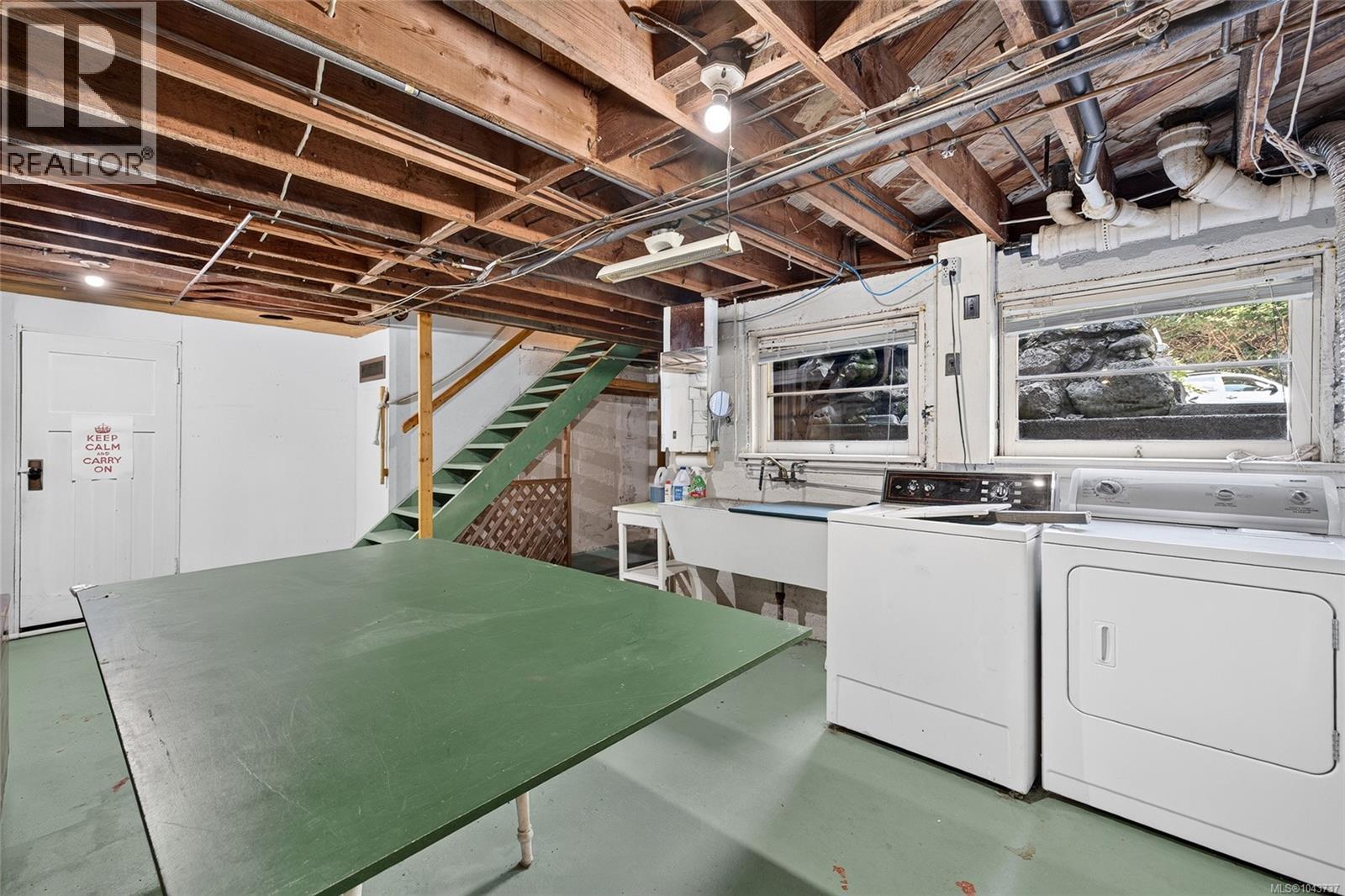 1390 Laurel Rd - 32