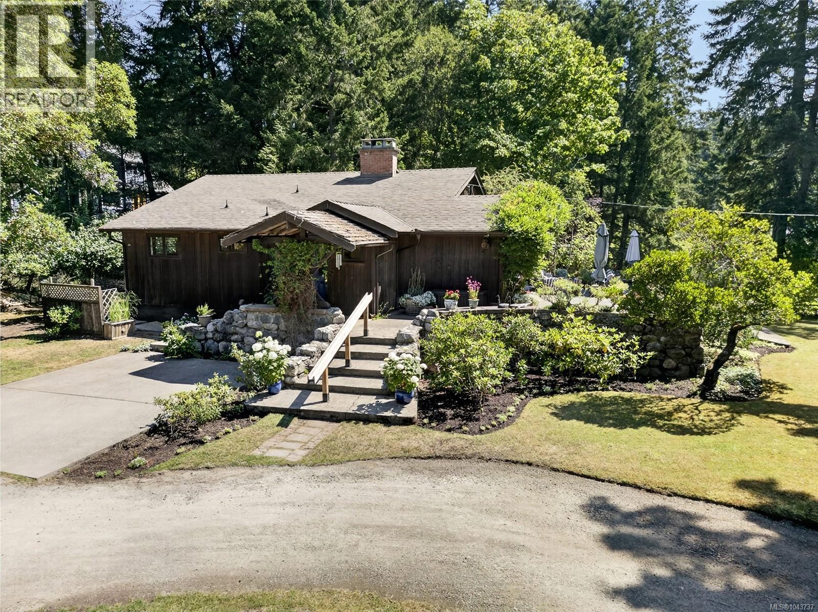 1390 Laurel Rd - Image 49