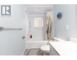 6 Hickling Trail, Barrie, ON L4M5V7 Photo 16