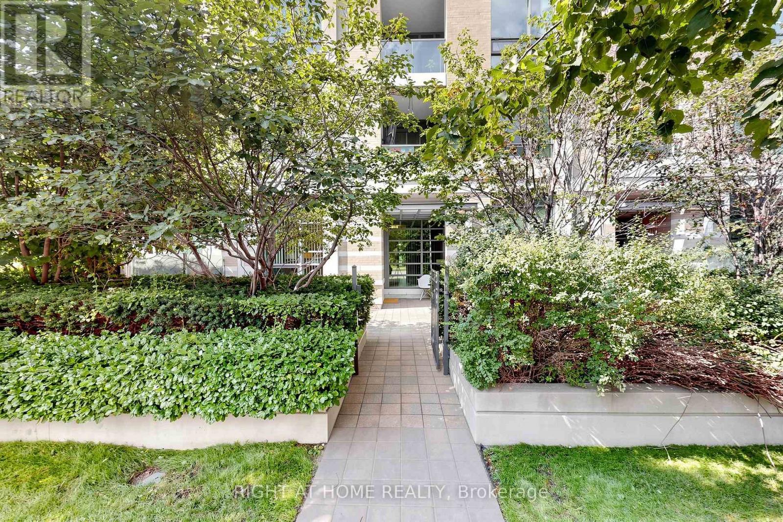 #109 225 SHERWAY GARDENS ROAD - Image 30