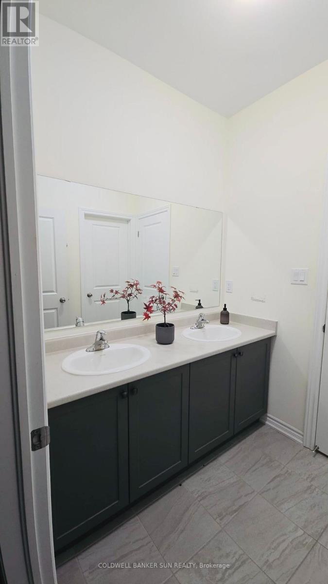 36 BAVENDEN CRESCENT - 35