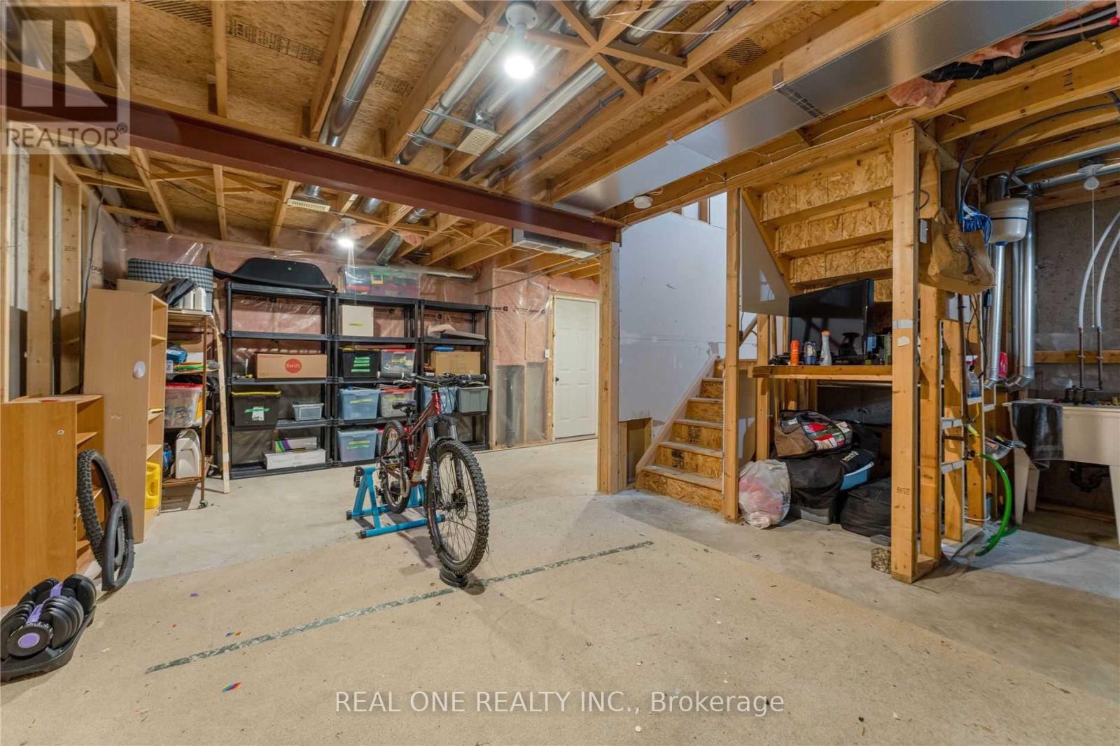 575 VICTORIA ROAD N - Image 13