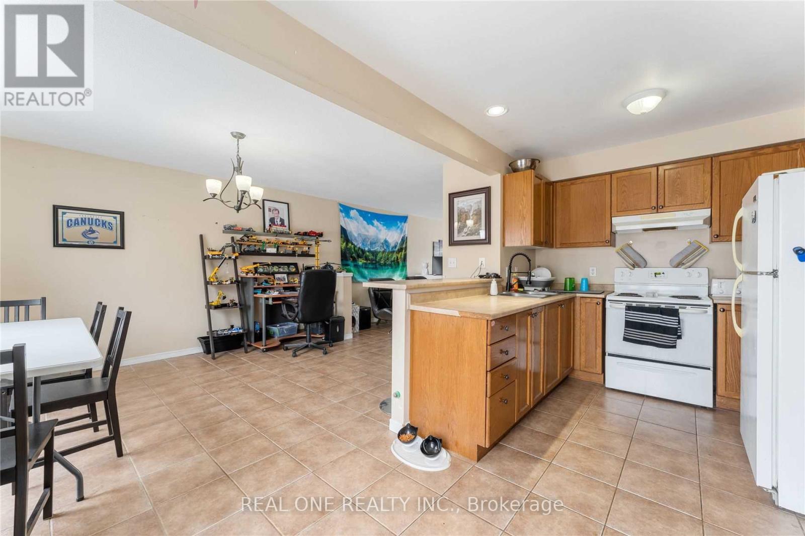 575 VICTORIA ROAD N - Image 5