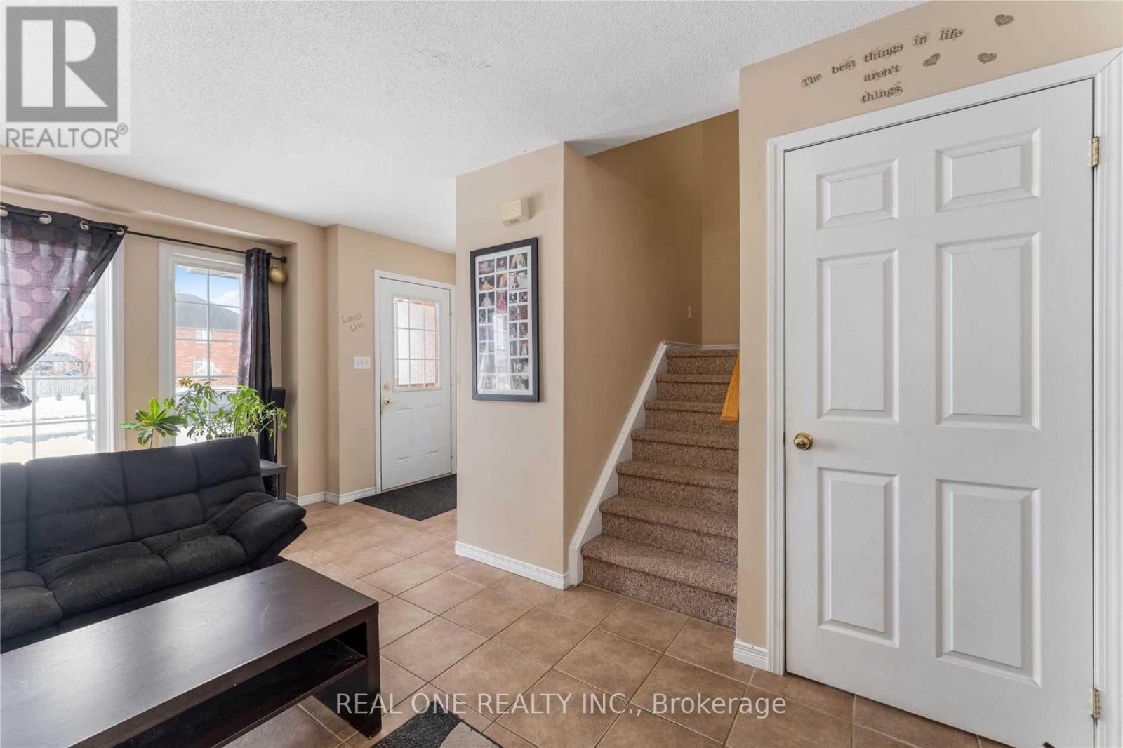 575 VICTORIA ROAD N - Image 7
