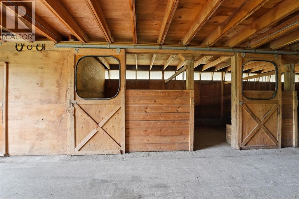 5402 70 Street - Image 40