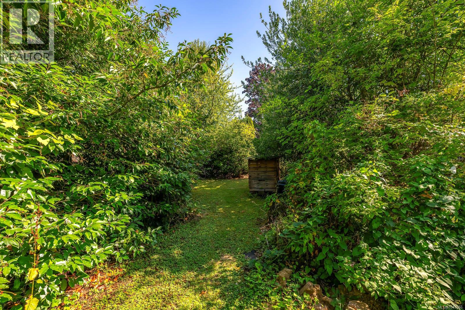 2625 Urquhart Ave - 84