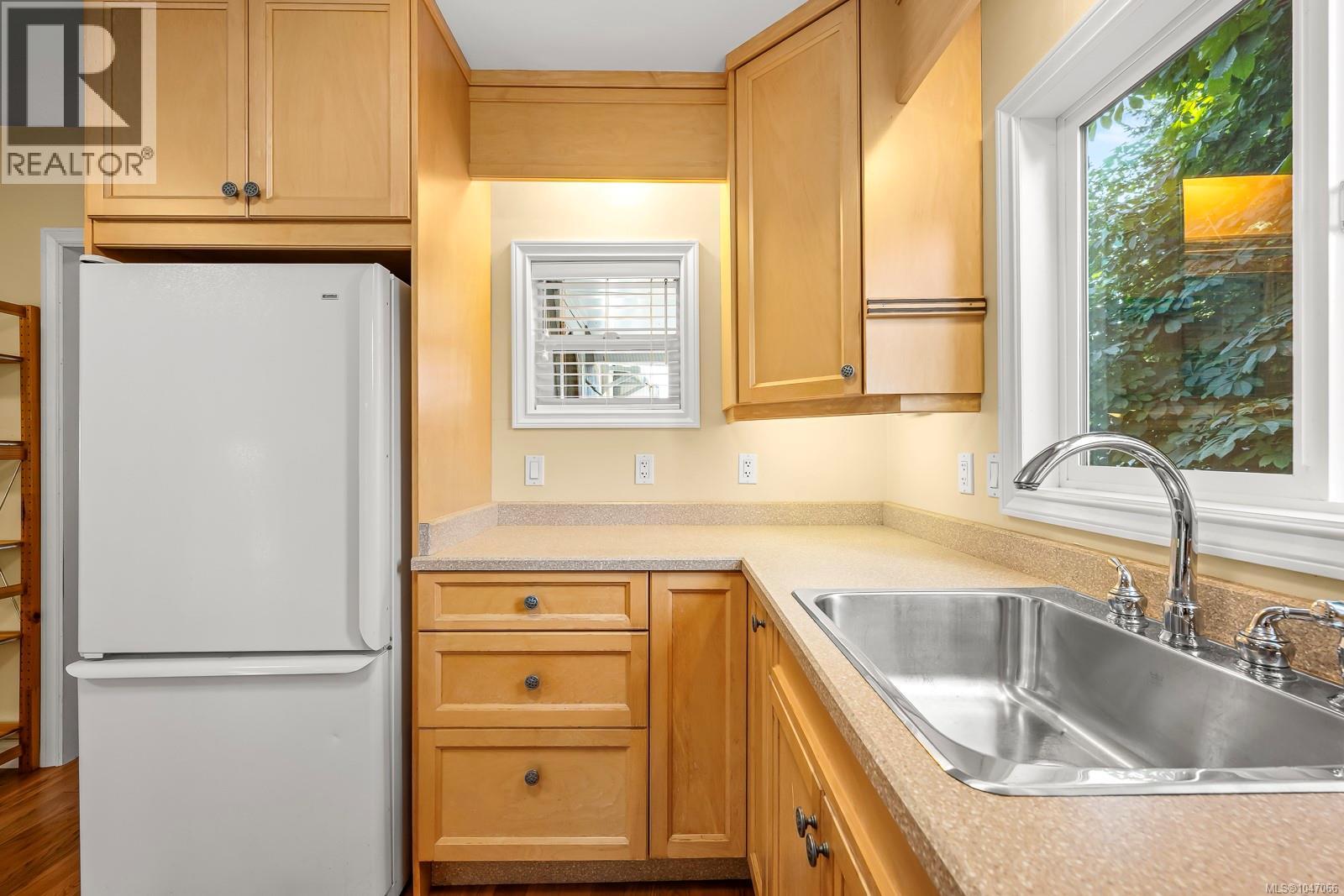 2625 Urquhart Ave - Image 21