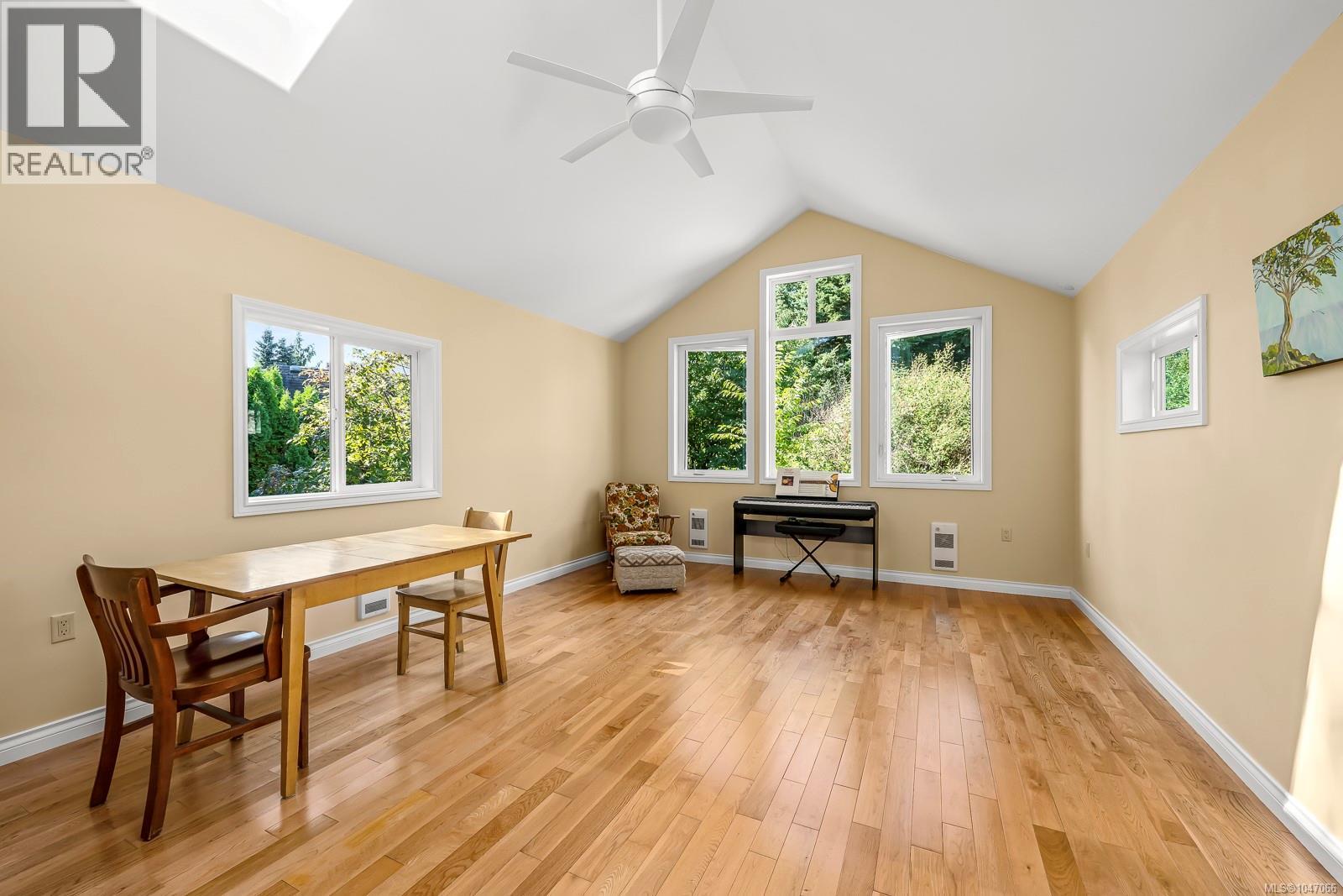2625 Urquhart Ave - 11