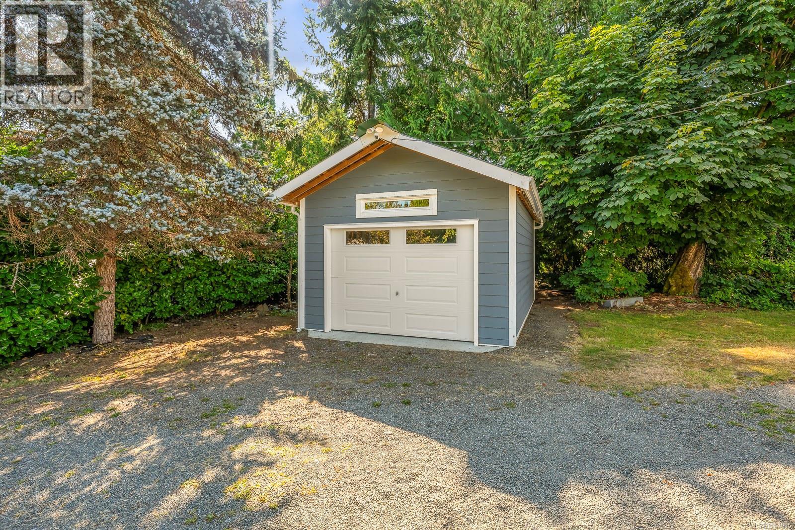 2625 Urquhart Ave - Image 8