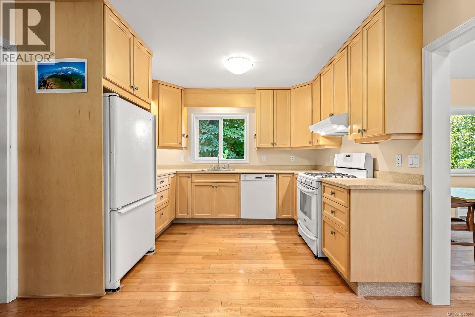 2625 Urquhart Ave - 17