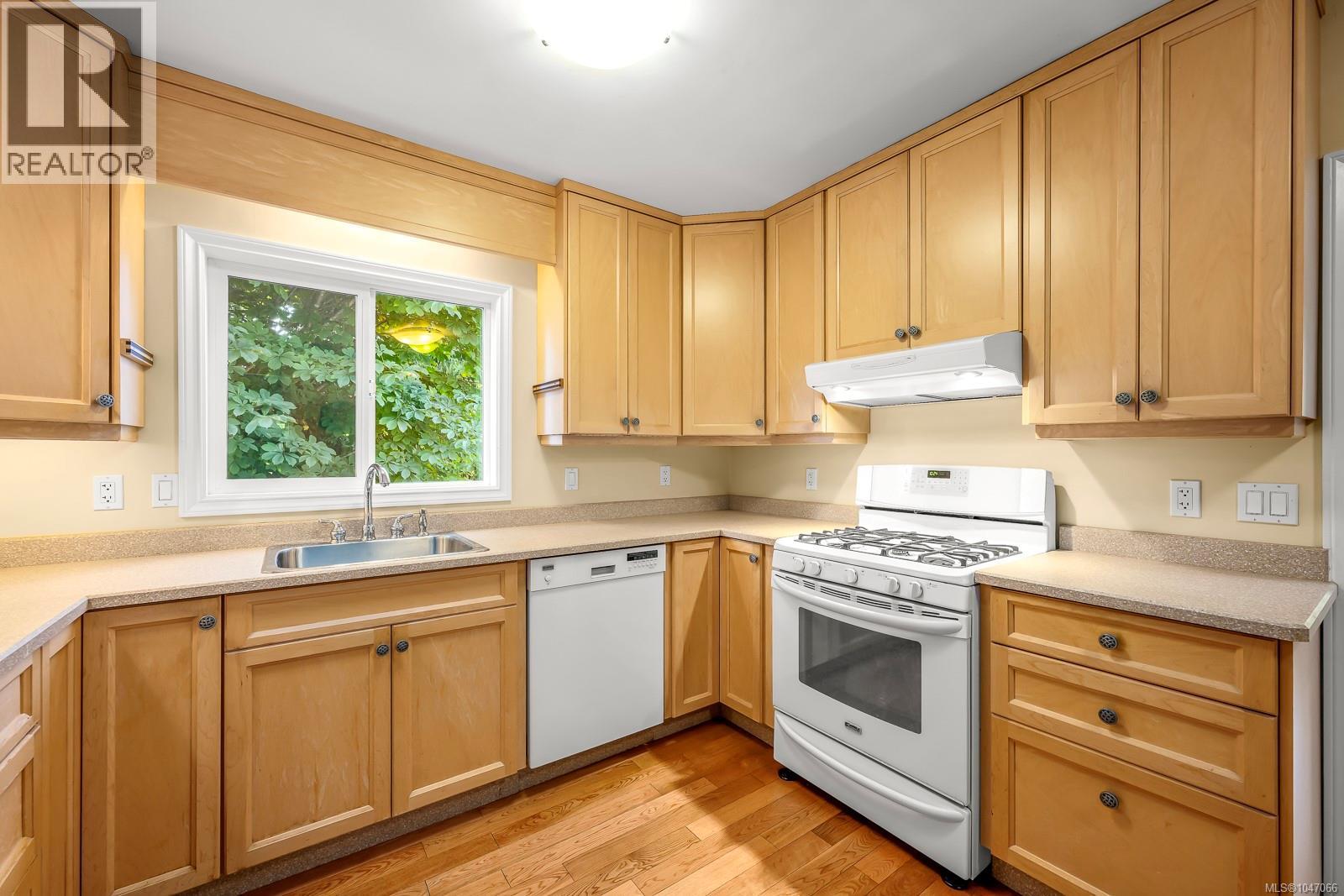 2625 Urquhart Ave - 19