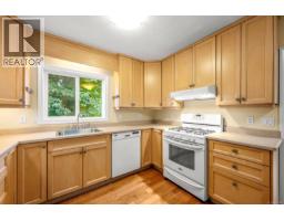 2625 Urquhart Ave, Courtenay, BC V9N6T6 Photo 19