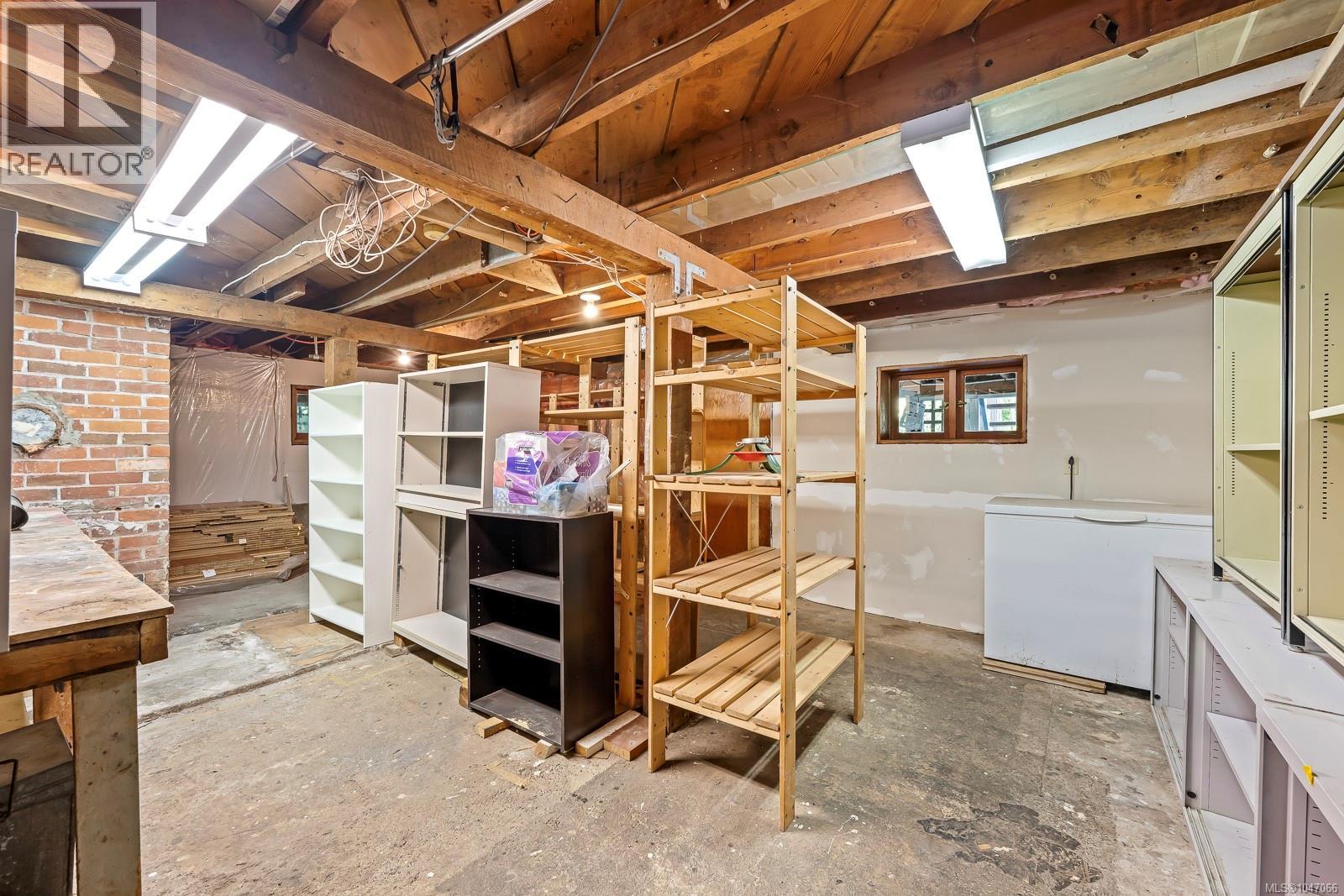 2625 Urquhart Ave - Image 40