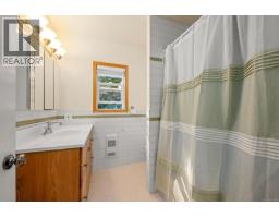2625 Urquhart Ave, Courtenay, BC V9N6T6 Photo 27