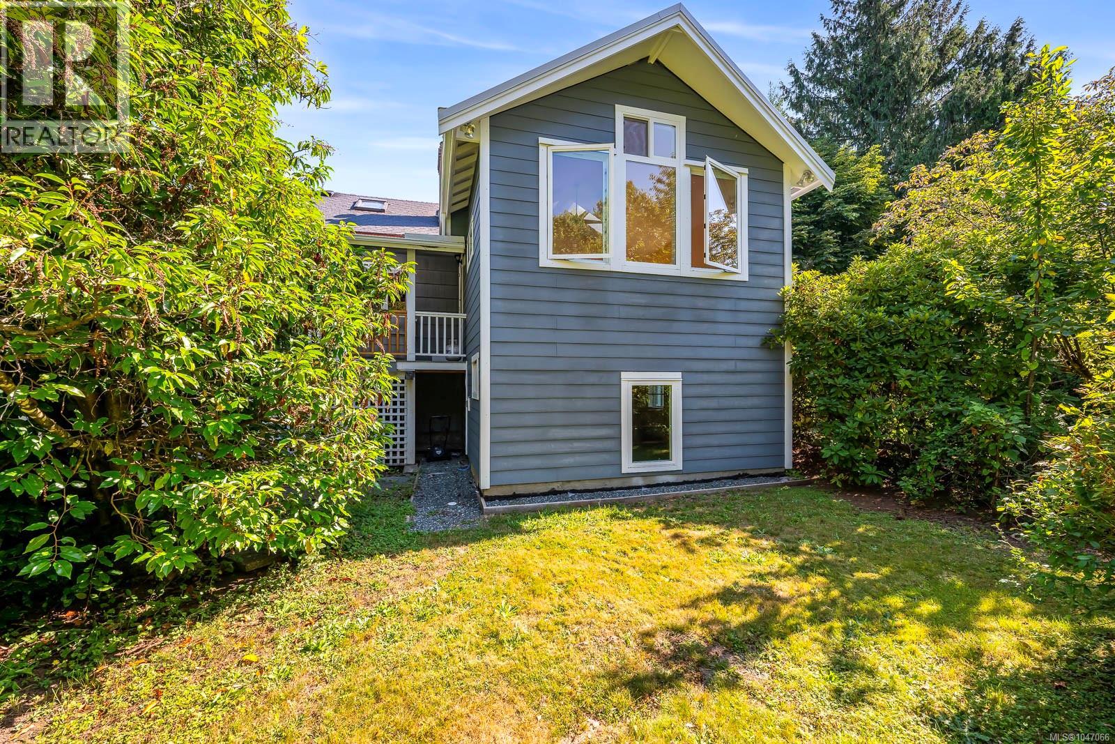 2625 Urquhart Ave - Image 60