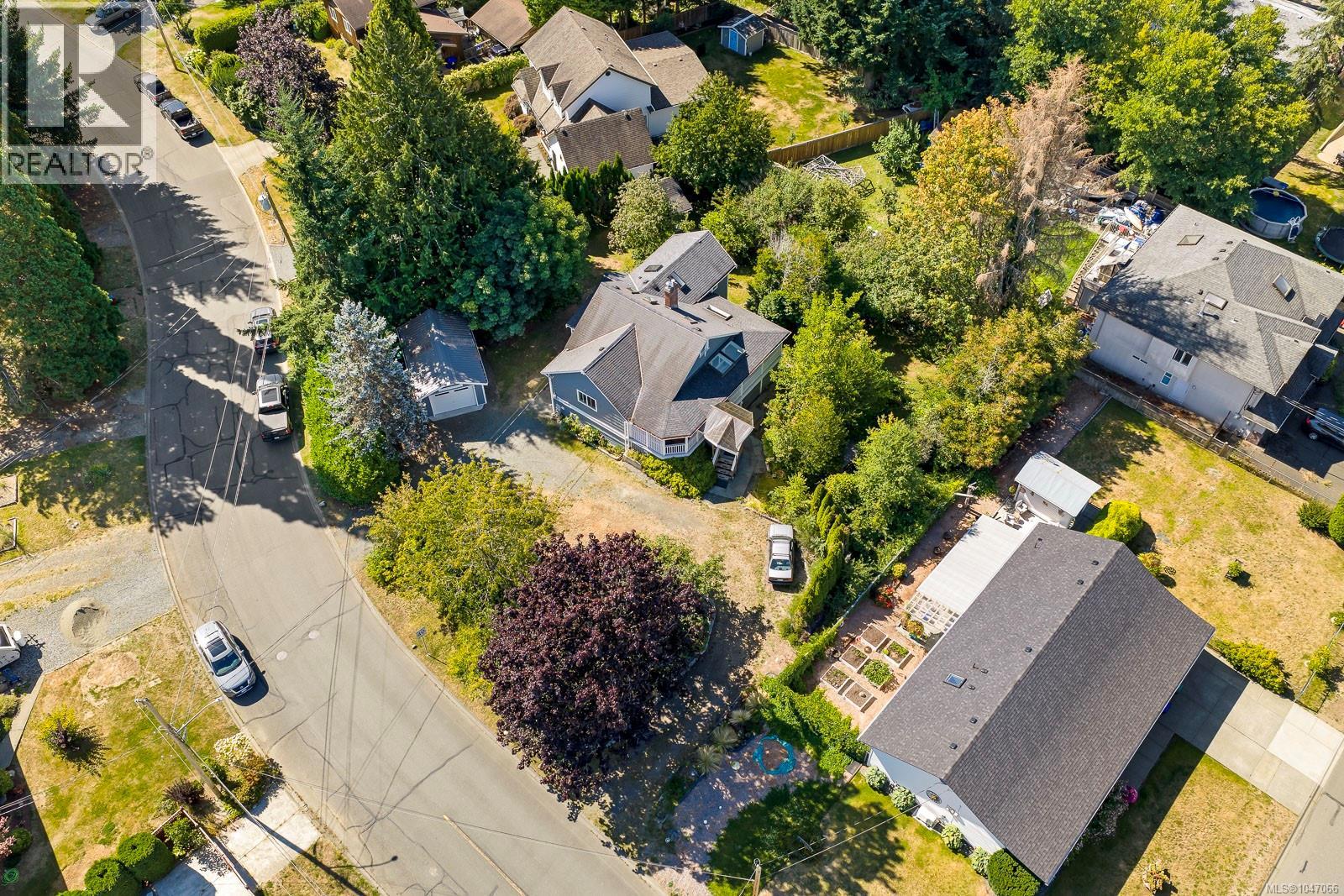 2625 Urquhart Ave - Image 91
