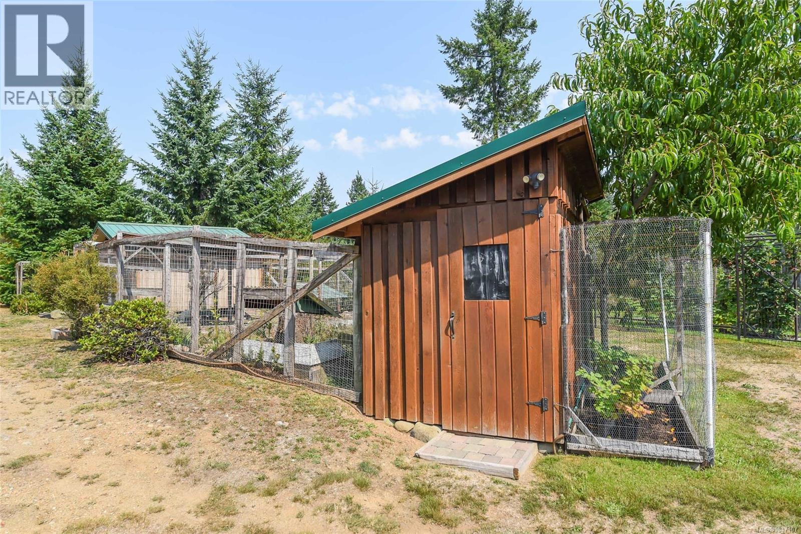 1131 Hecker Rd - Image 27