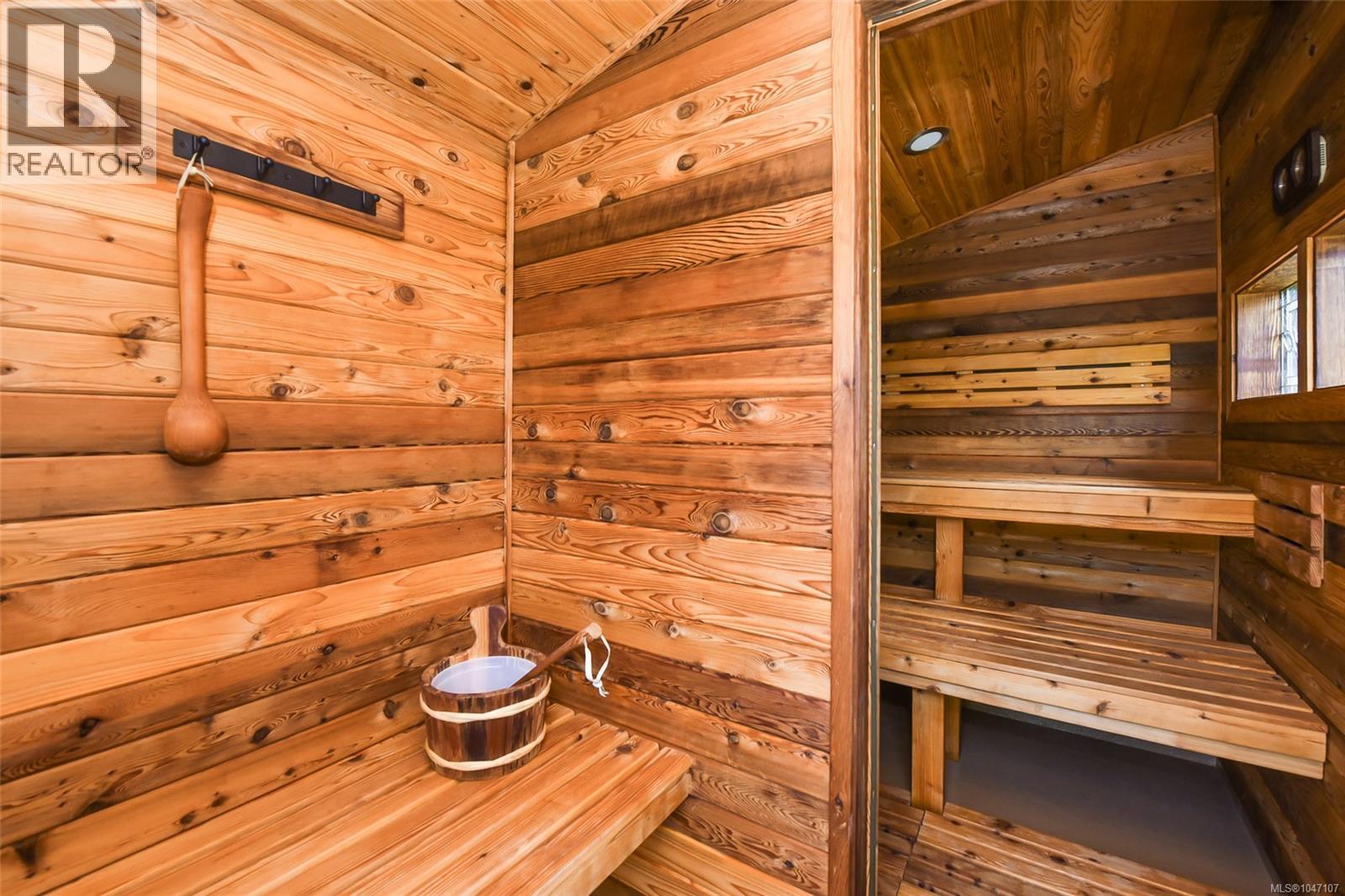 1131 Hecker Rd - Image 37