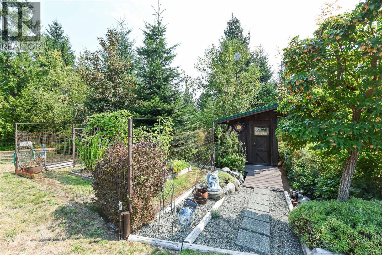 1131 Hecker Rd - Image 35