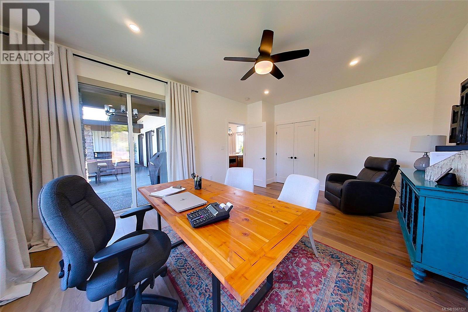 6153 Tebo St - 24