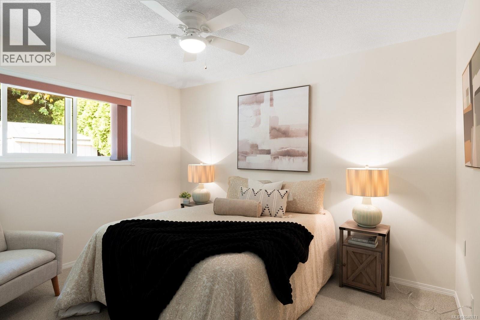7436 East Saanich Rd - 21