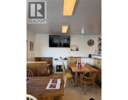 1 10025 Galaran Rd, Sidney, BC V8L5X3 Photo 10