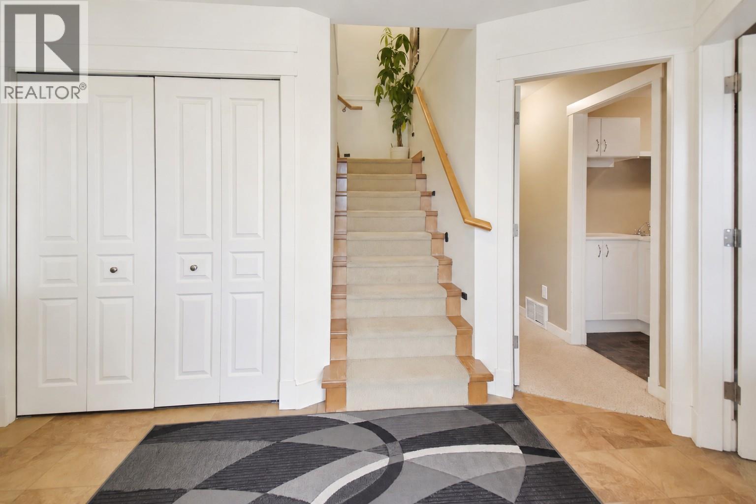 1704 2nd Ave S, Cranbrook