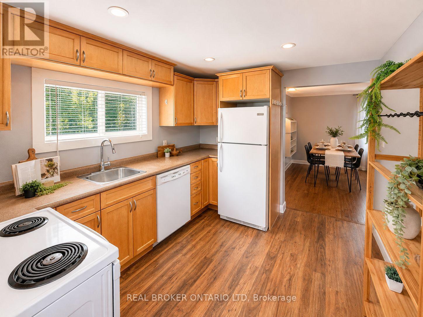 281 GROSVENOR STREET S - Image 13