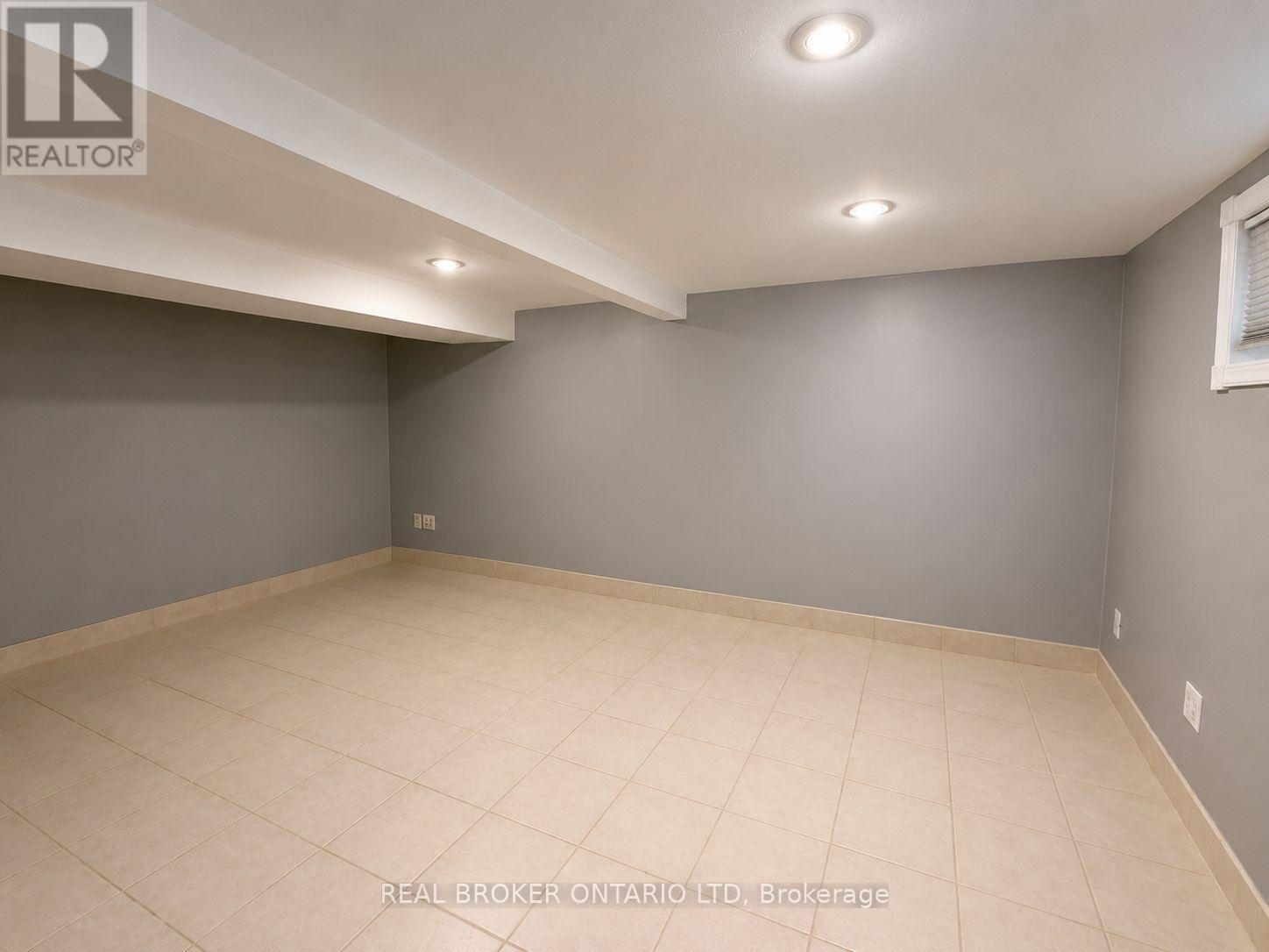 281 GROSVENOR STREET S - Image 21