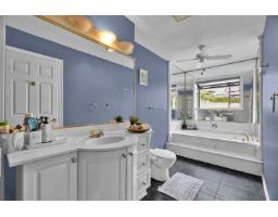 12921 Southridge Drive, Surrey, BC V3X3C7 Photo 10