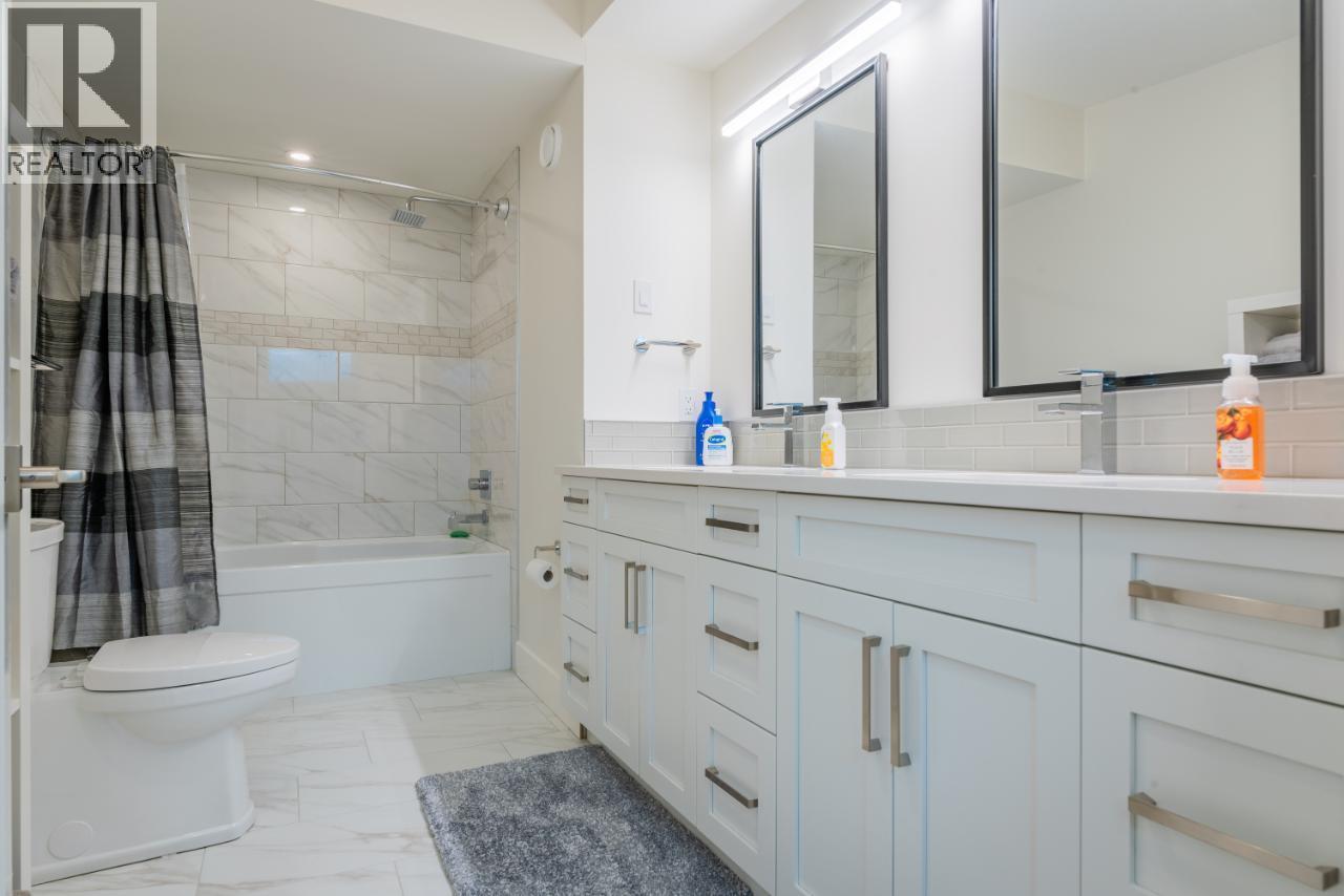 3429 8TH Avenue - 38