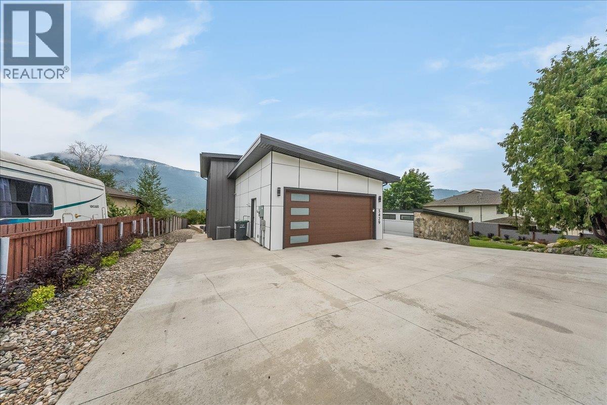 3429 8TH Avenue - 59
