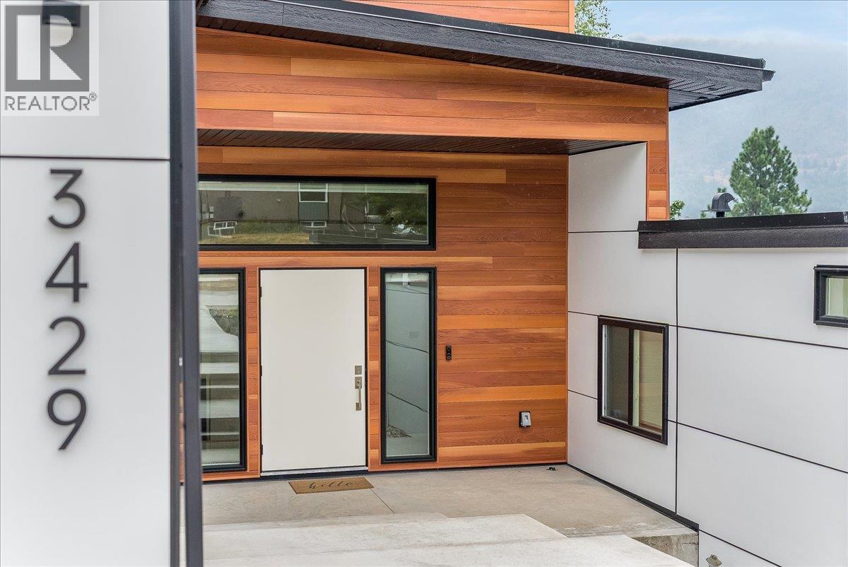 3429 8TH Avenue - 66
