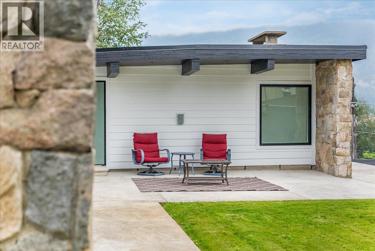 3429 8TH Avenue - 71