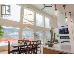 Kitchen - 3429 8th Avenue, Castlegar, BC V1N4L1 Photo 12