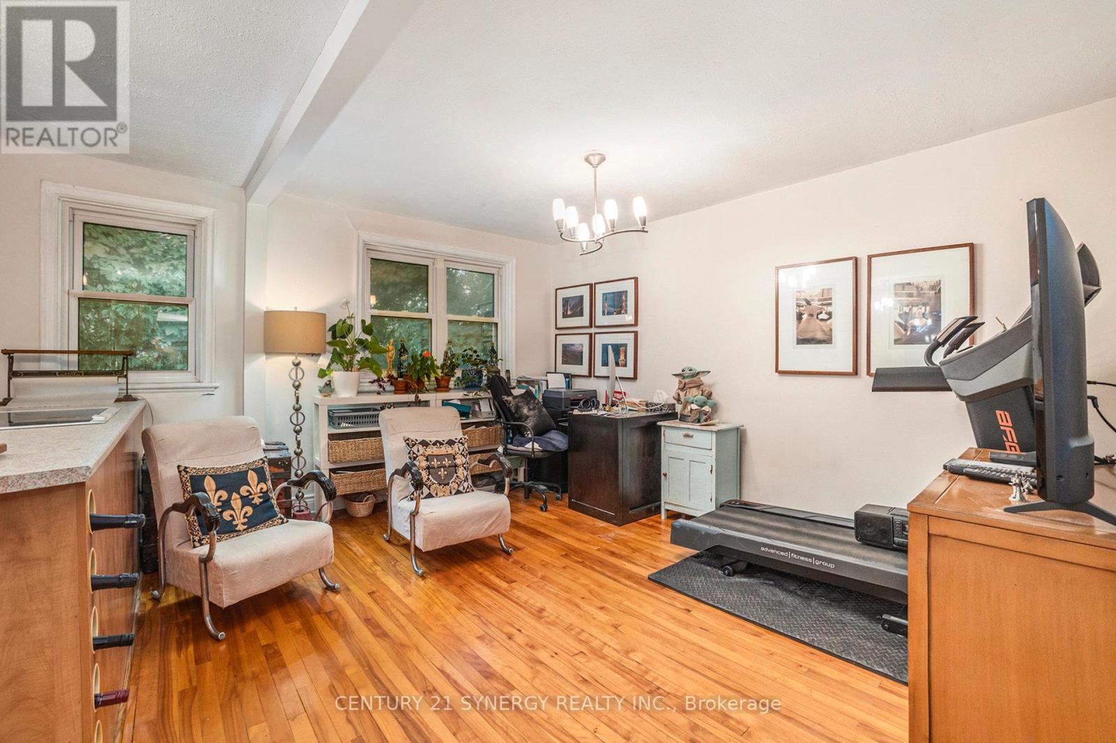 327 RICHELIEU AVENUE - 25