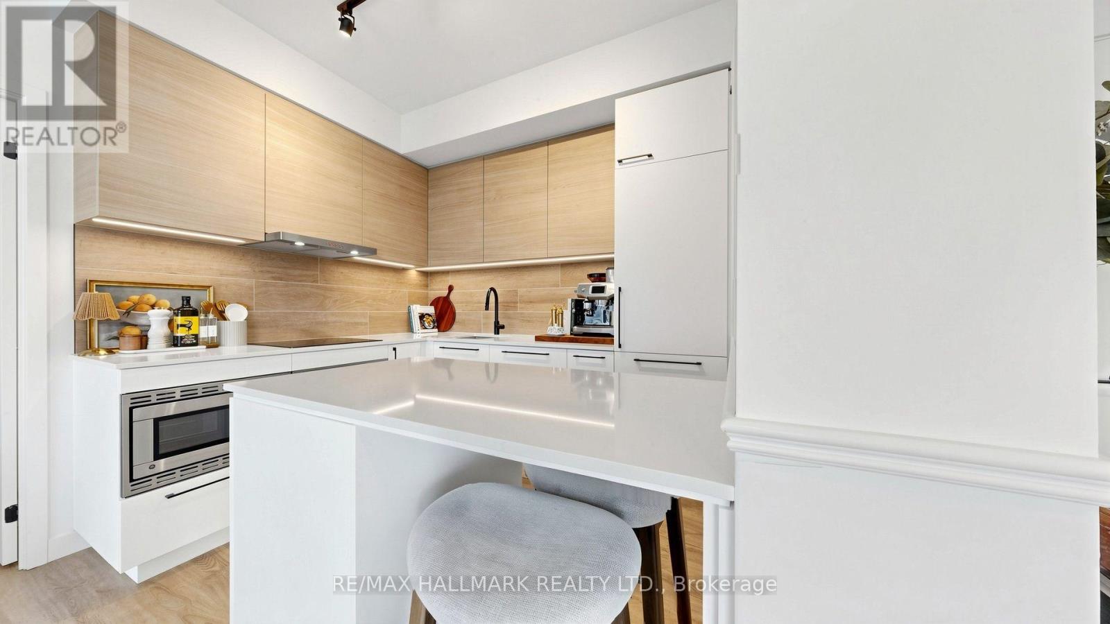 #823 1050 EASTERN AVENUE - 13