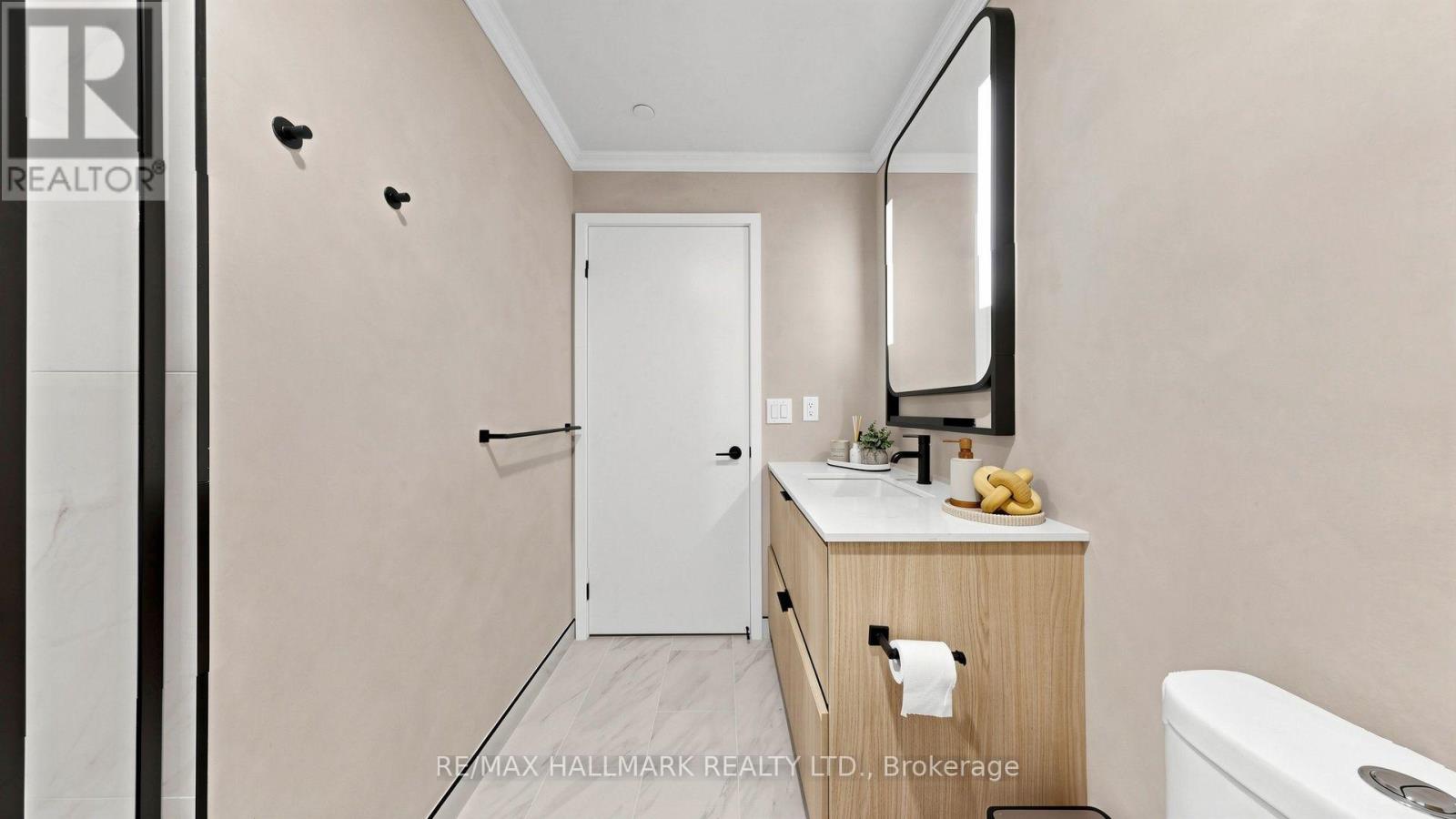 #823 1050 EASTERN AVENUE - 20