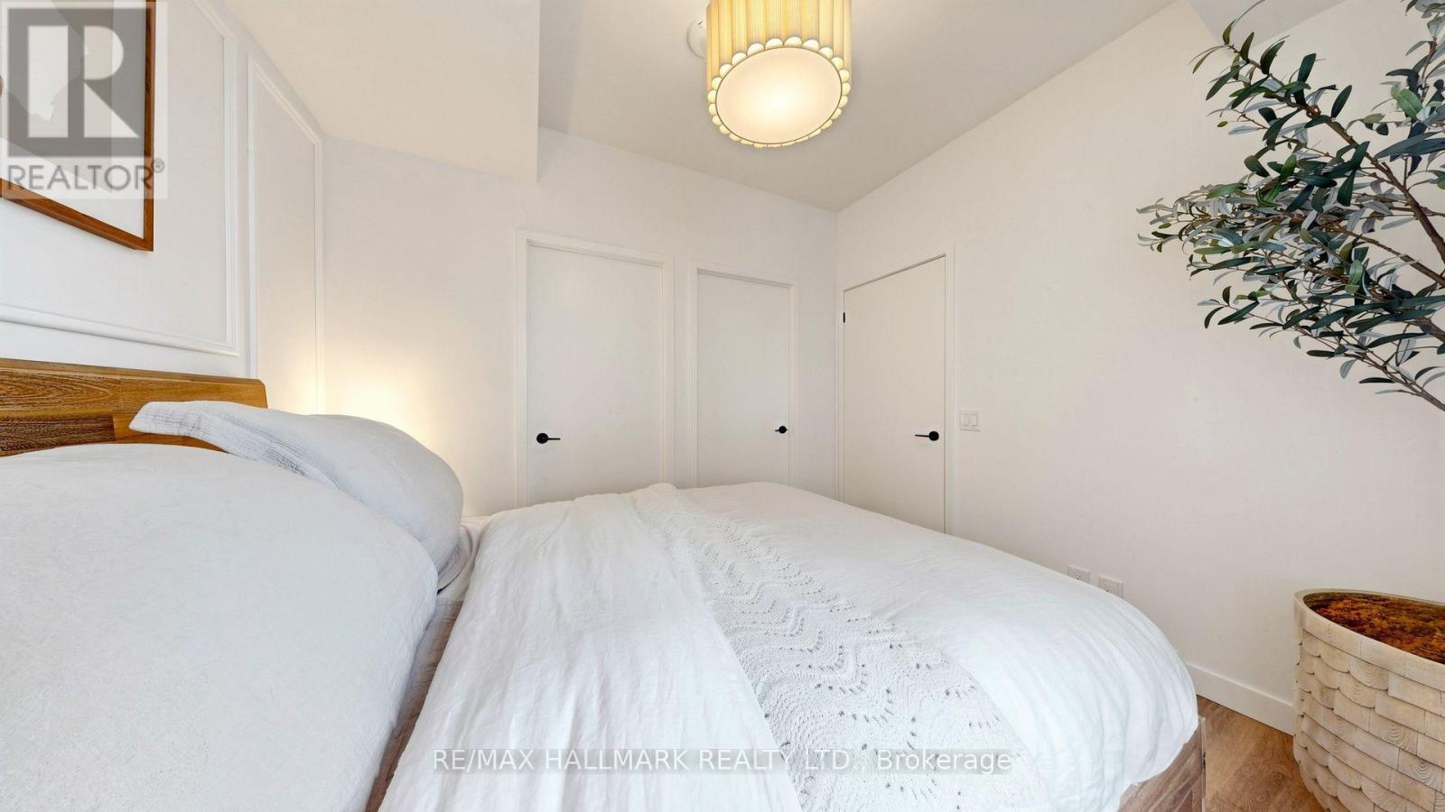 #823 1050 EASTERN AVENUE - Image 25
