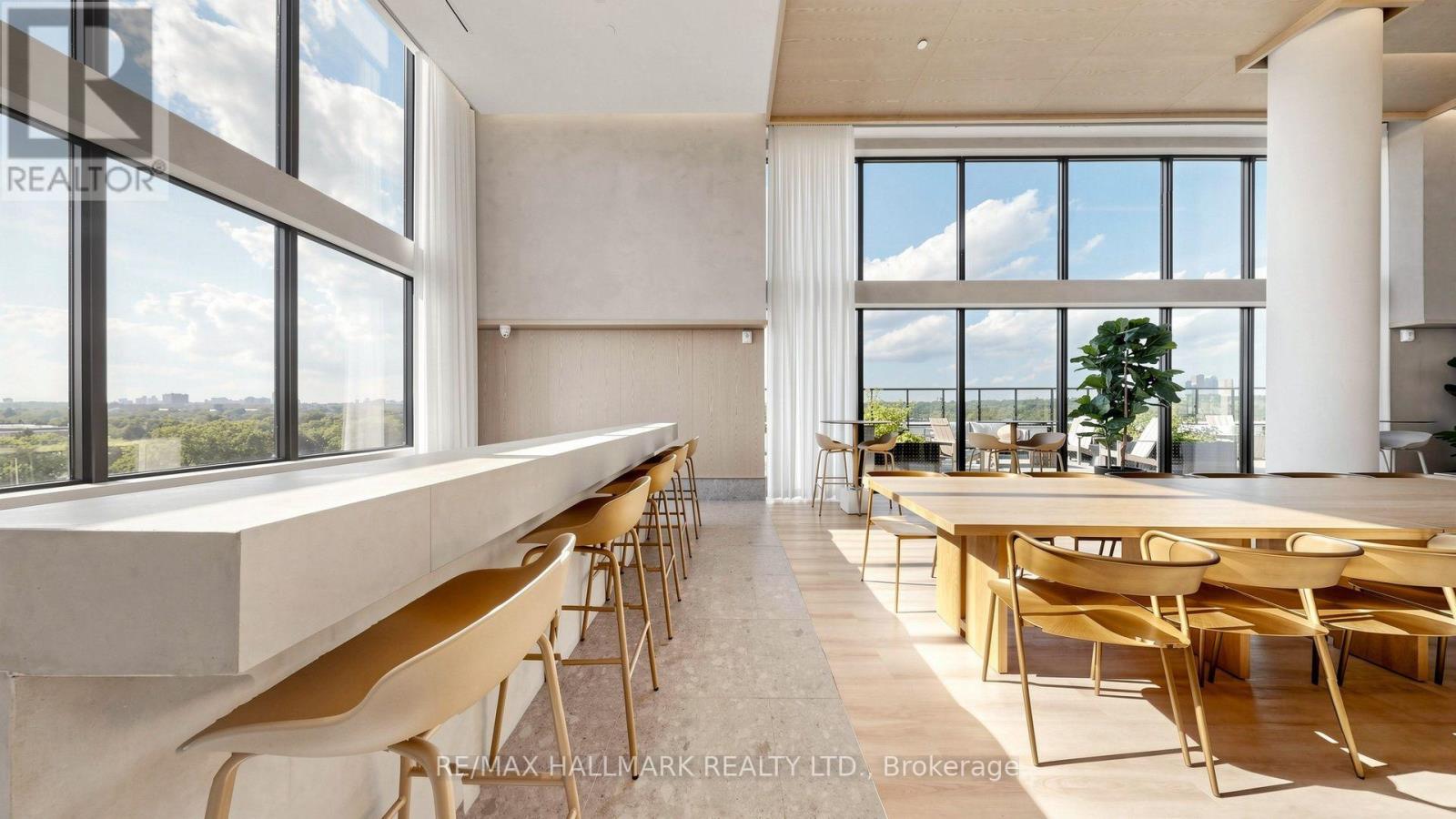 #823 1050 EASTERN AVENUE - Image 38