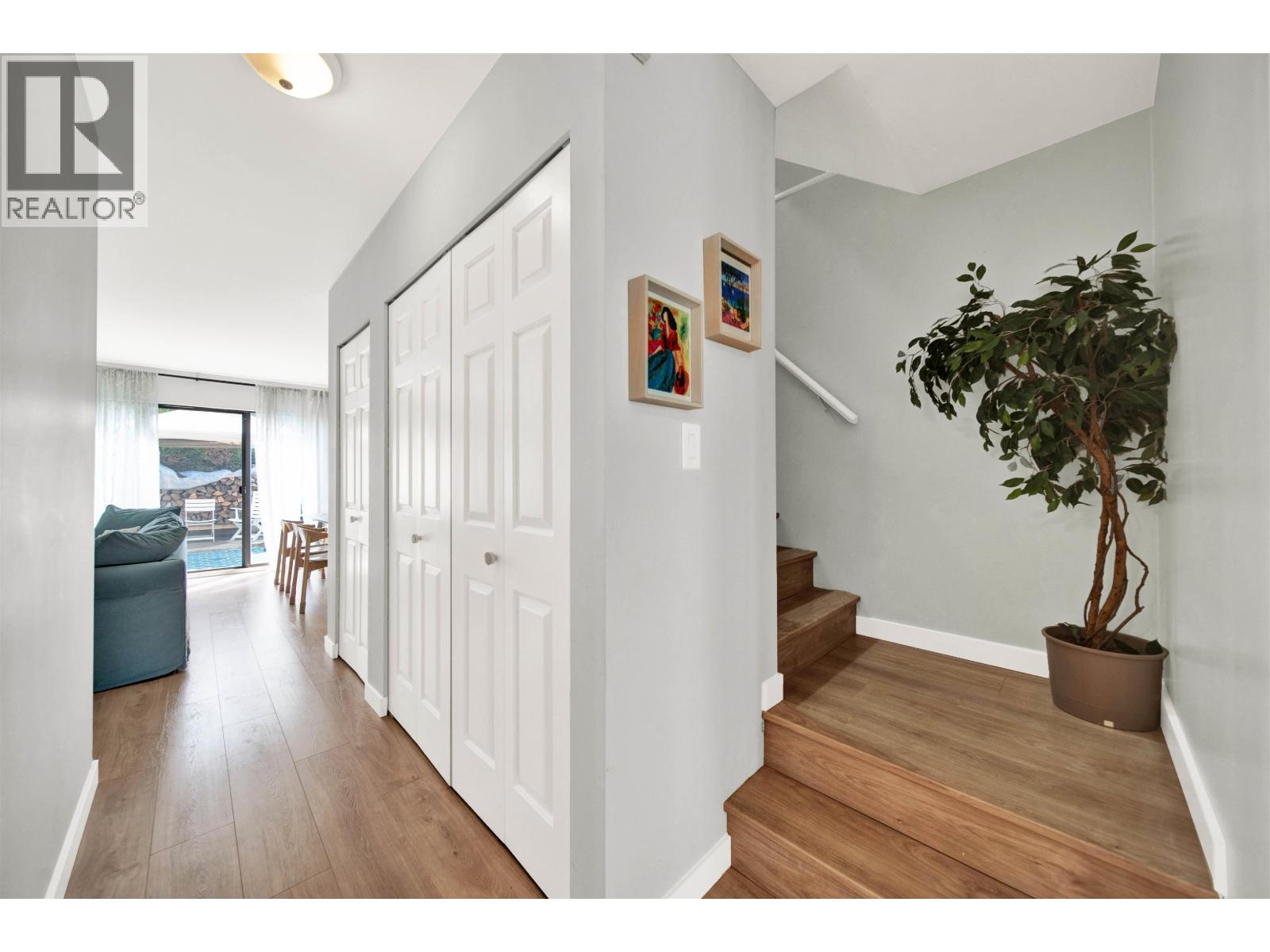 21 10680 SPRINGMONT DRIVE, Richmond